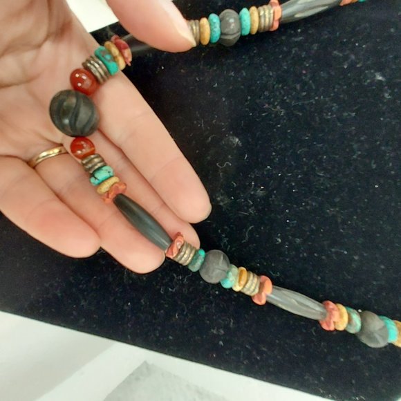 Turquoise & Beaded earring and Necklace Set - Picture 4 of 8